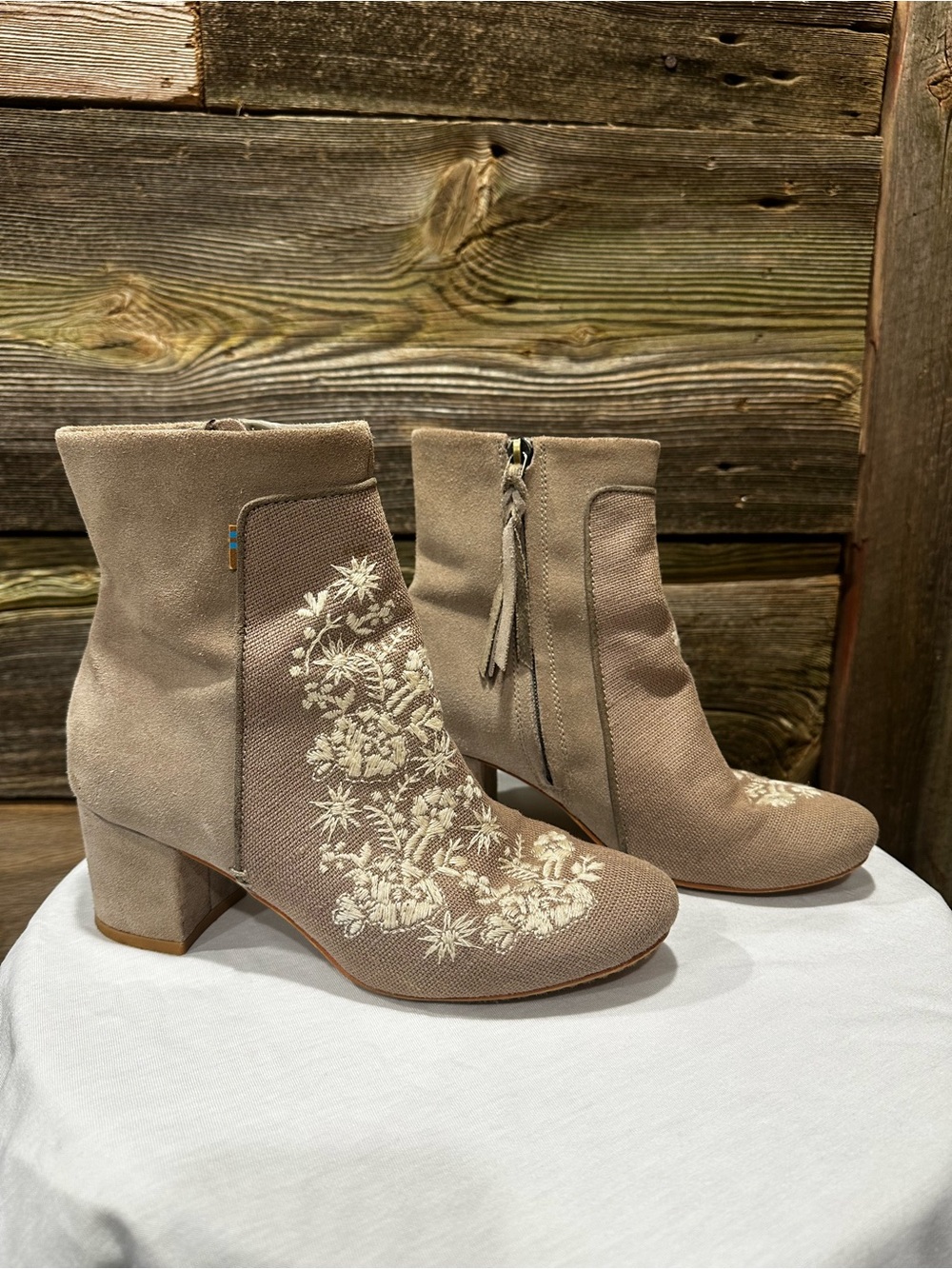 TOMS Evie Floral Embroidered Block Heel Booties in Desert Taupe 6.5